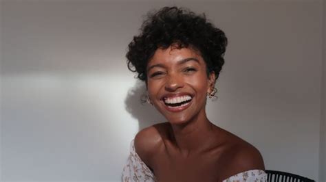 Cabelo curto cacheado: 6 modelos e 20 fotos para se inspirar.